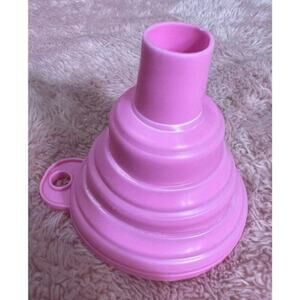 -ASSESORY KITCHEN Lor of 2 Collapsible Silicone Funnel‎ In Pink 2.5”